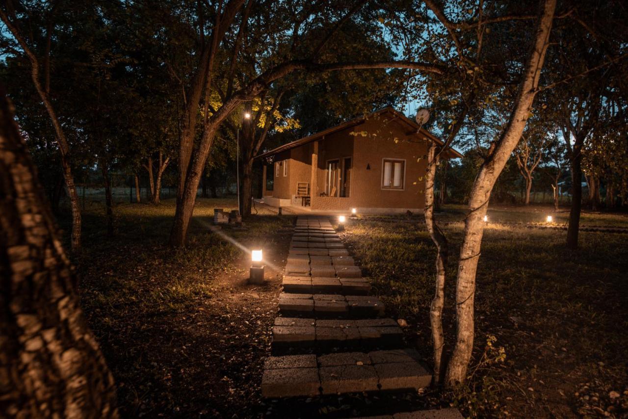 Tranquil Wild Villa Tanamalwila Exterior foto
